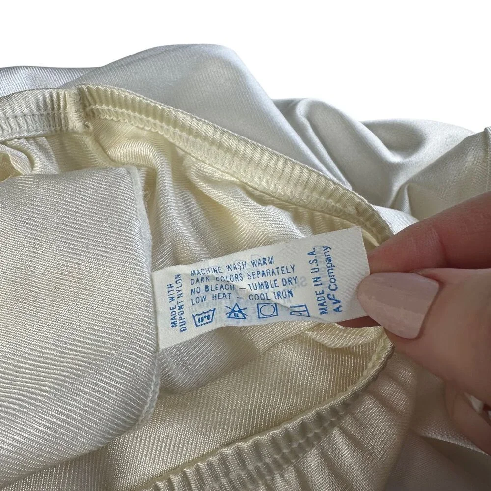 Vintage Vanity Fair Half Slip Large Cream Nylon Lace Trim 22" Made in USA - Picture 7 of 9